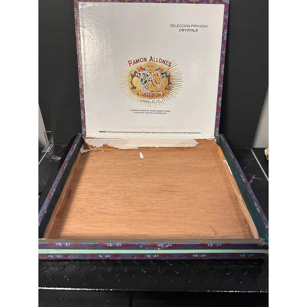 Ramon Allones Flor Extra-Fina cigar box